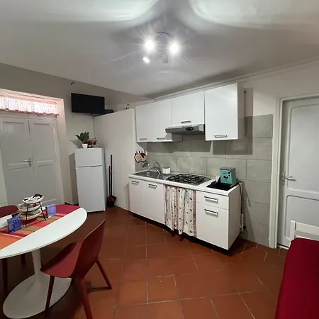 アパート Domus Isidis Singola Con Cucina ベネヴェント